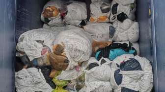 FOTO: România ”importă” deșeuri - Peste 35.500 de kg de deşeuri, oprite la intrarea în ţară. Au fost constatate nereguli în documente