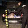 Două persoane cercetate, după ce eu fost văzute pe o stradă din municipiul Sighetu Marmației descărcând colete cu țigări de contrabandă